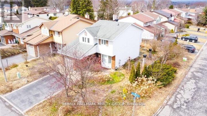Property Photo:  6417 Loire Drive  ON K1C 3H1 