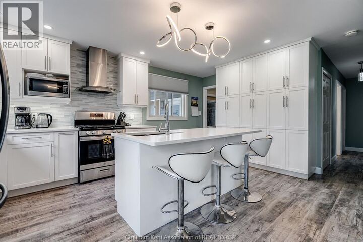 Property Photo:  14 Greenbriar Trail  ON N8A 4V4 