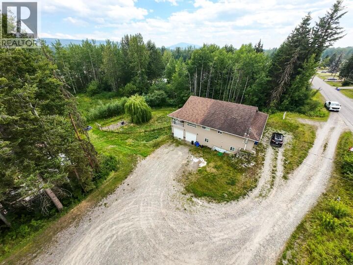 380 Dennis Road — photo 1