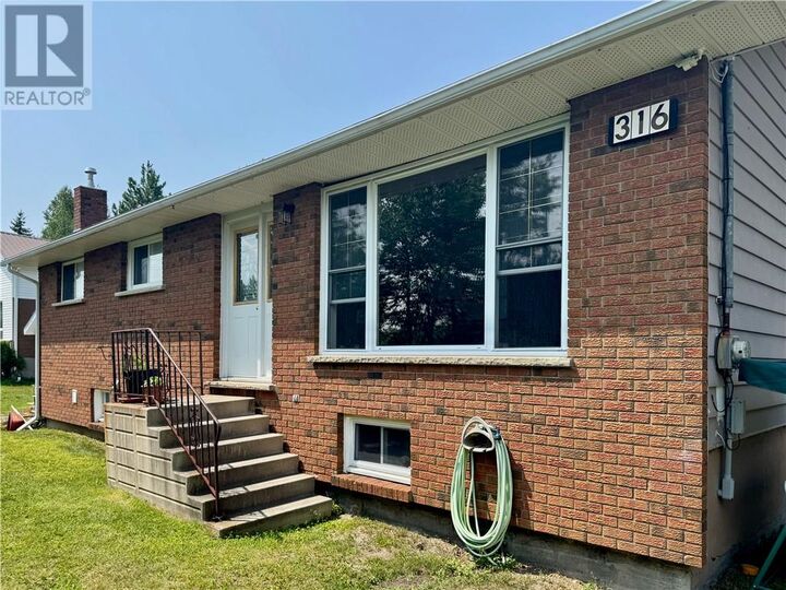 316 Allan Street — photo 1