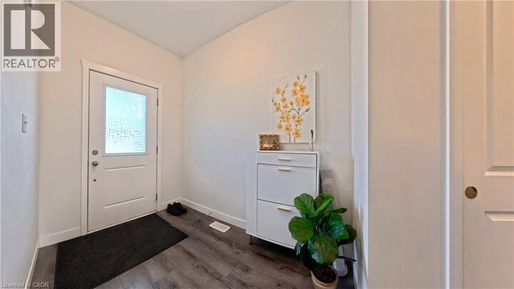 Property Photo:  12 Waterthrush Lane  ON N3Y 0E9 