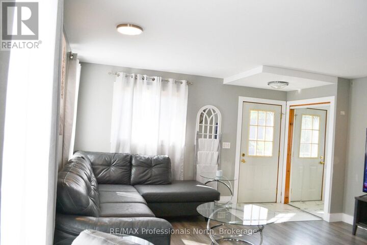 Property Photo:  14 Princess Street  ON P1H 1P2 