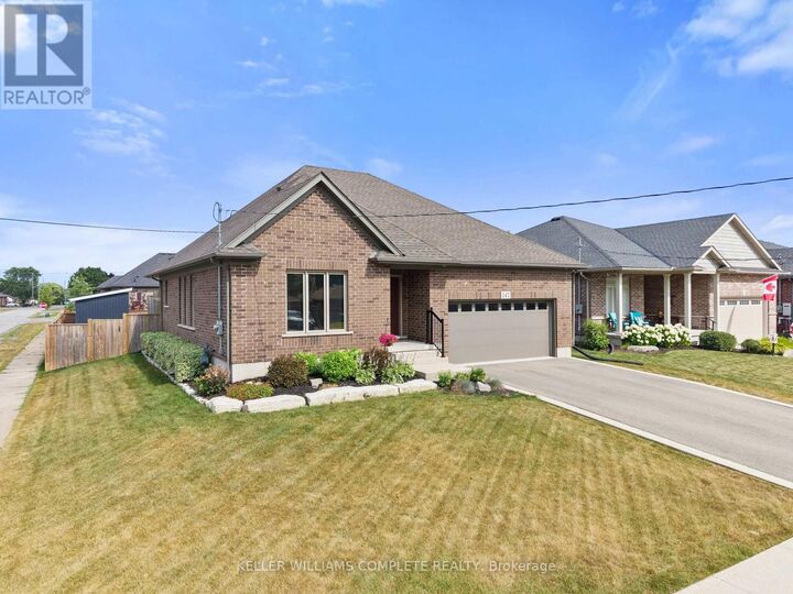 Property Photo:  147 Scholfield Avenue  ON L3K 0A2 
