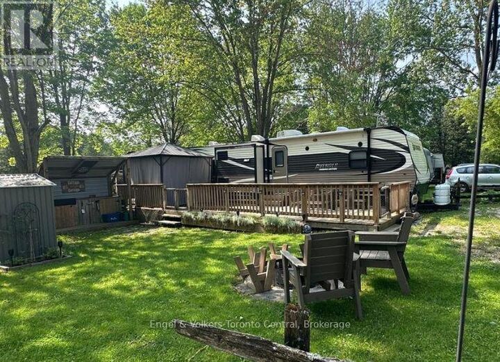 Property Photo: 7489 Sideroad 5 E S4 ON N0G 2L0