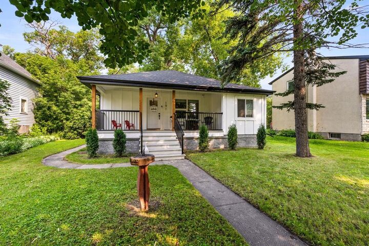Property Photo: 191 Eveline Street MB R1A 1L2