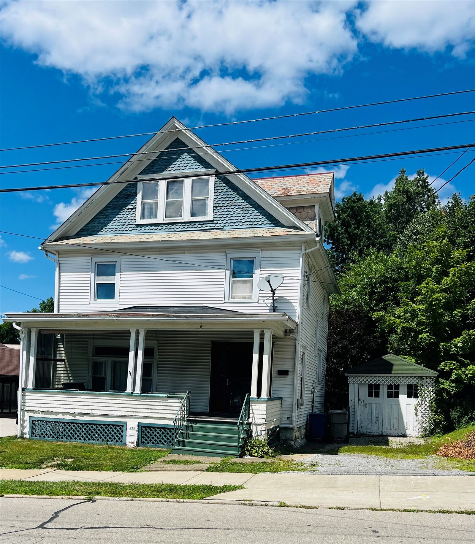 Property Photo:  527 Pine Street  PA 16335 