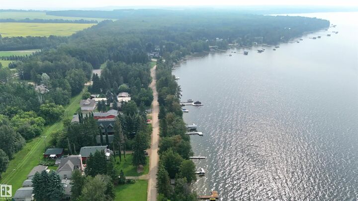 Property Photo: 39 Sundance Beach AB T0C 2P0