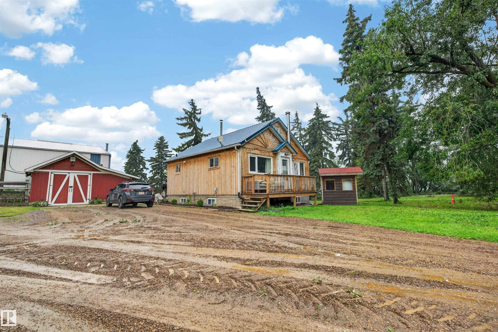 Property Photo: 21419 Twp 542 AB T8L 3Y8
