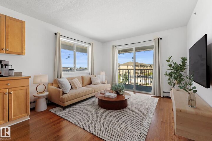 Photo de la propriété:  12550 140 Avenue NW 420  AB T5X 6J4 