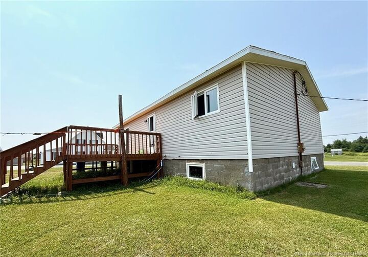 Property Photo:  1102 Boul. De La Mer  NB E8T 1V6 