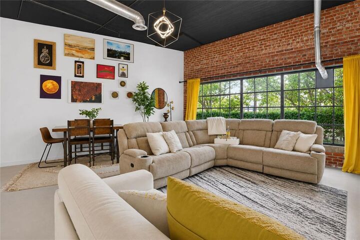 Property Photo:  881 Memorial Drive SE 116  GA 30316 
