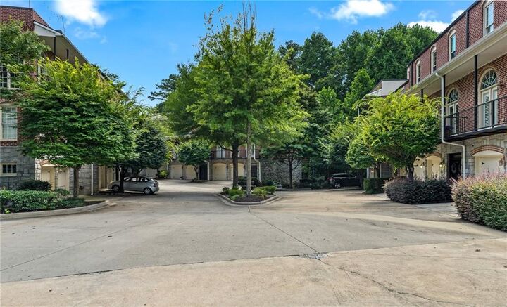 Property Photo:  5512 Glenridge Drive K  GA 30342 