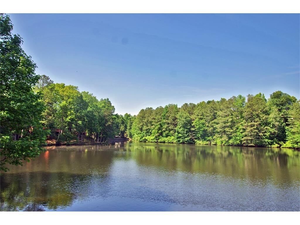 Property Photo:  605 Garden Court  GA 30328 