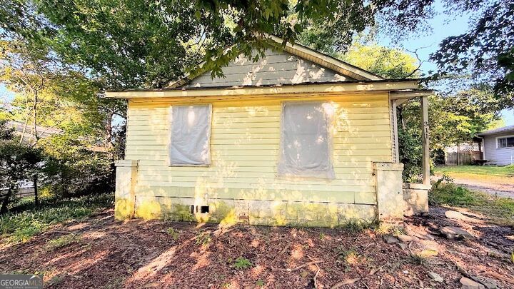 Property Photo:  311 Elm Circle  GA 30180 