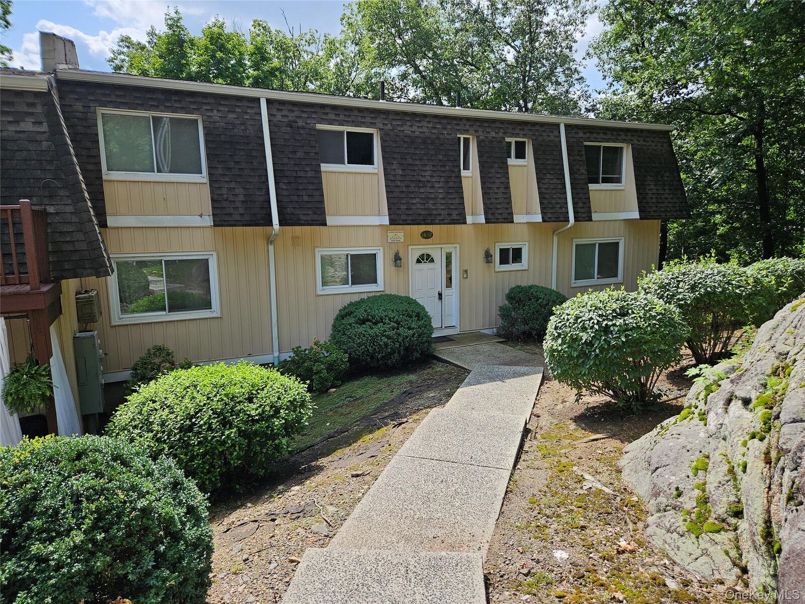 Property Photo:  18 Pavilion Ridge Way 17  NY 10901 