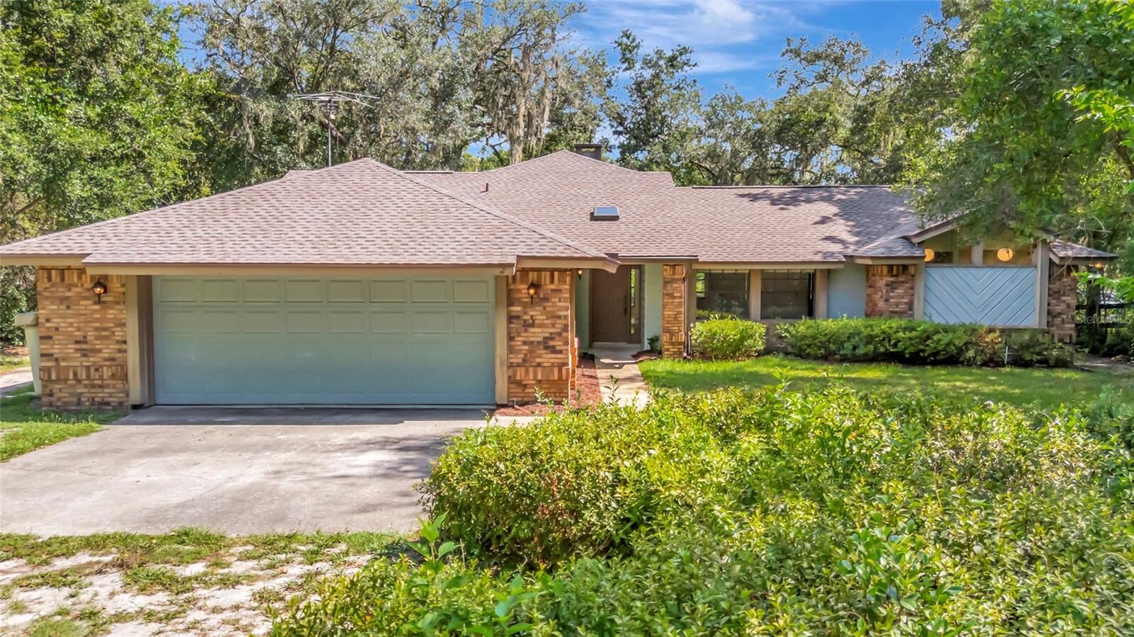 Property Photo:  18426 Villa City Road  FL 34736 