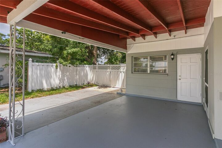Property Photo:  6518 Walton Way  FL 33610 