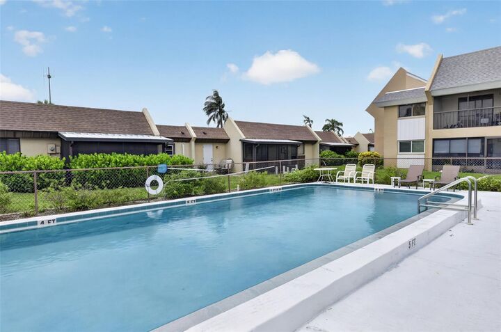 Property Photo: 503 Albee Farm Road B25 FL 34285