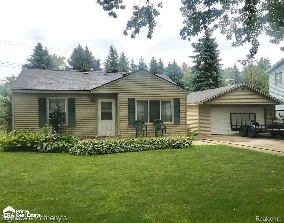 Property Photo:  2816 Wisner Street  MI 48329-2889 