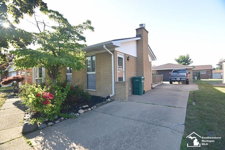 Property Photo:  20474 Indiana Avenue  MI 48183-5070 