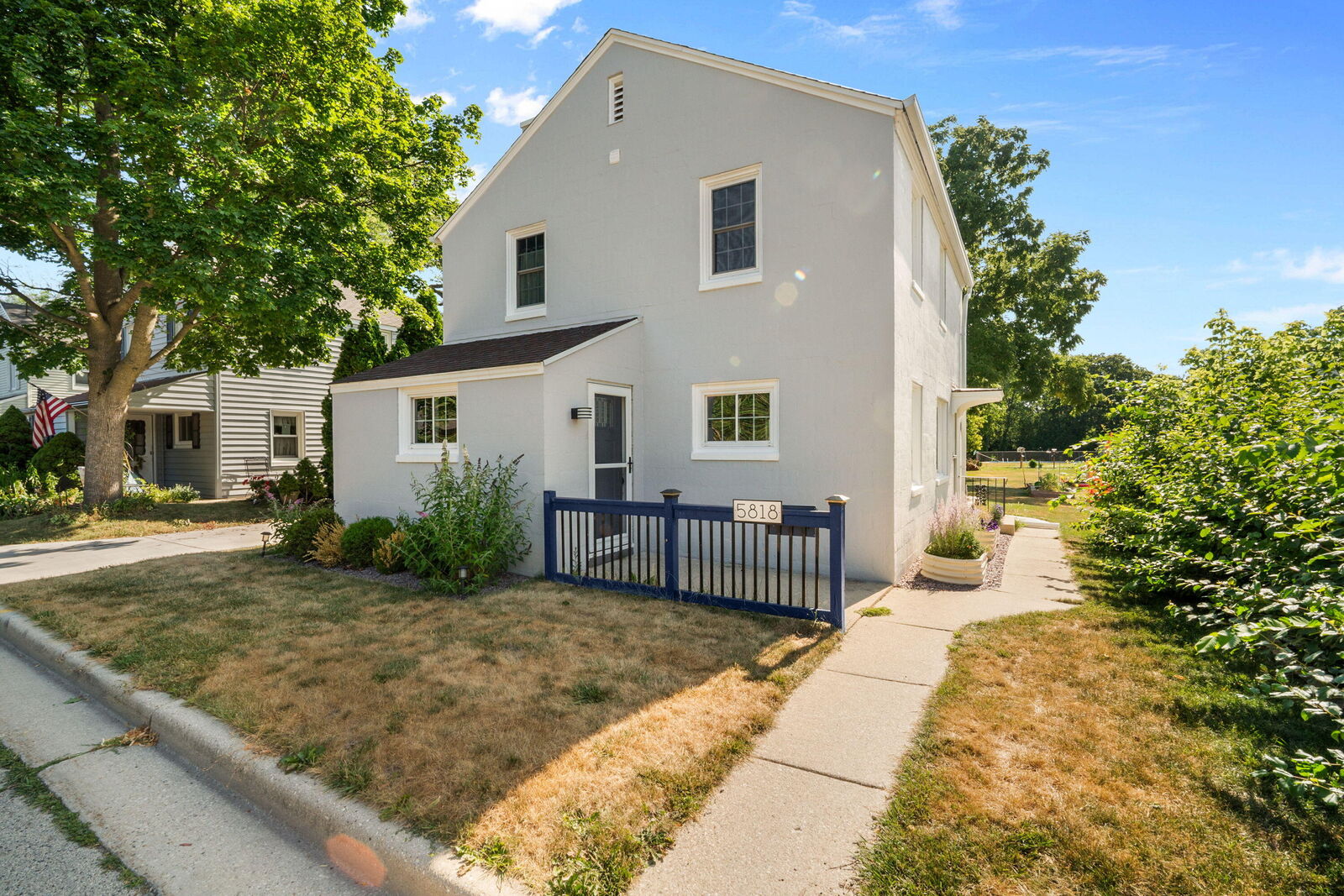 Property Photo:  5818 Currant Ln  WI 53219 