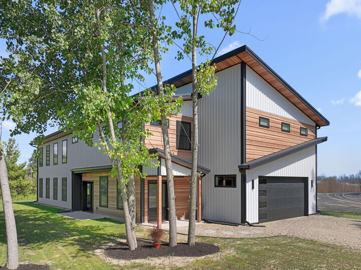 Property Photo: 13739 Jane Way MI 49125