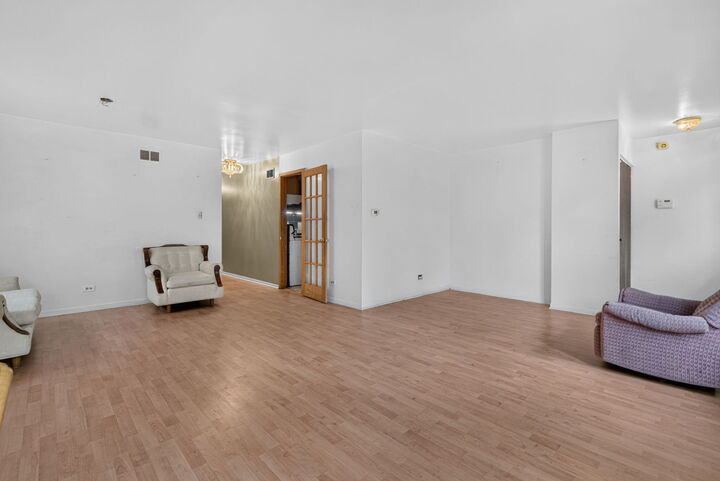 Property Photo:  7768 S Luella Avenue  IL 60649 