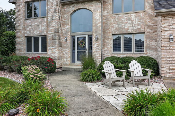 Property Photo:  1212 Leinster Drive  IL 60439 
