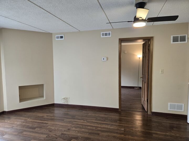 Property Photo: 1722 S Washington Street 1722 IL 60565