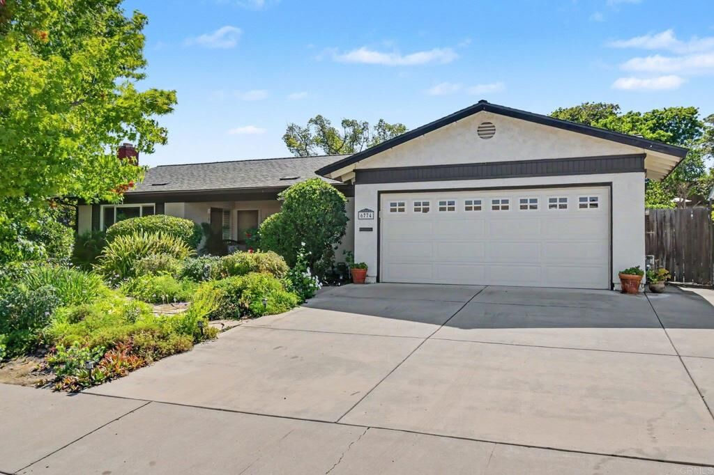 Property Photo: 6774 Bonnie View Drive CA 92119
