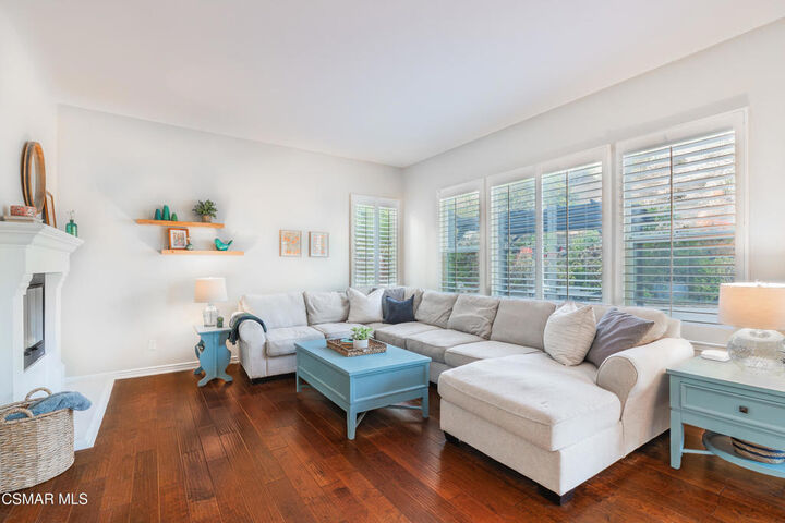 Property Photo:  196 Via Rebecca  CA 91320 