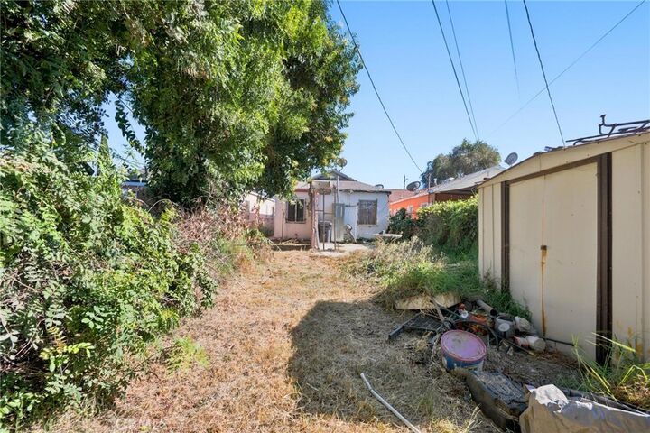 Property Photo:  909 W 132nd Street  CA 90222 