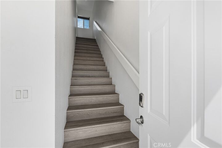 Property Photo:  423 1/2 Westminster Avenue B  CA 92663 