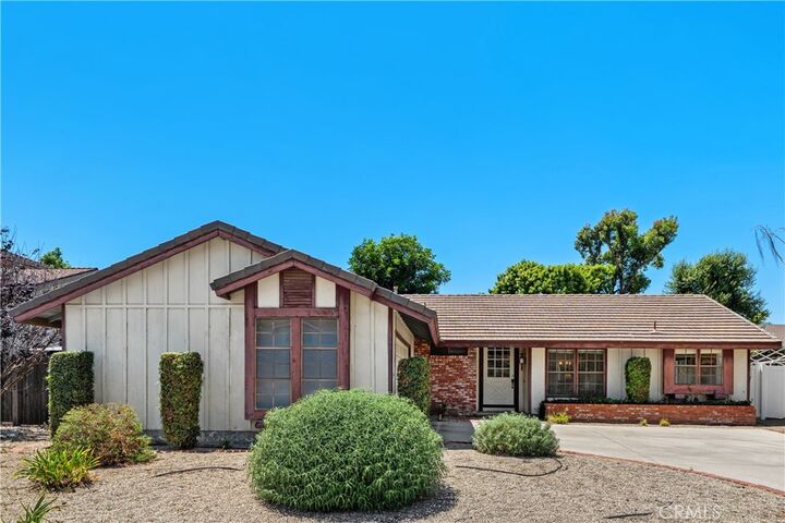 Property Photo:  131 Spindlewood Avenue  CA 93012 
