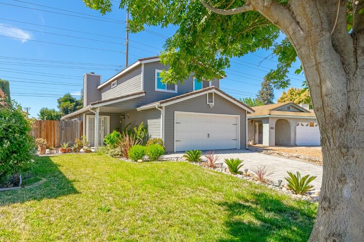 Property Photo:  836 Winery Way  CA 95356 