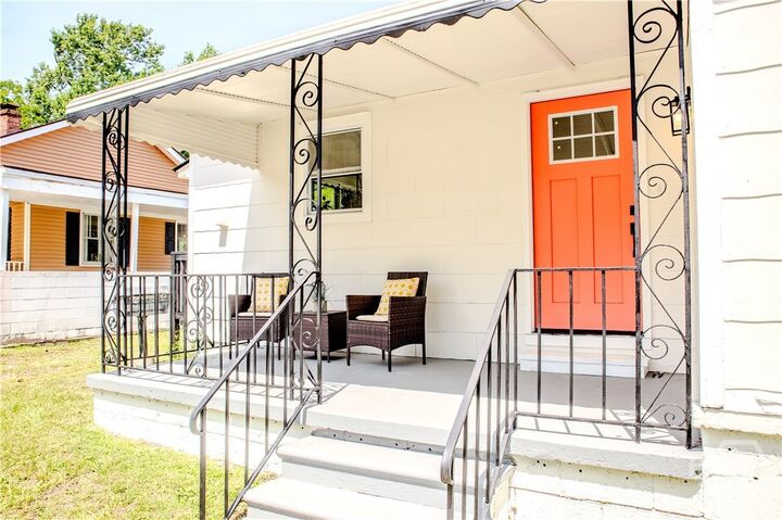 Property Photo: 201 Lawton Avenue GA 31404