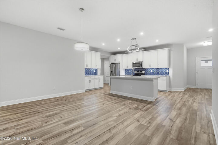 Property Photo: 310 Meadow Creek Drive FL 32259