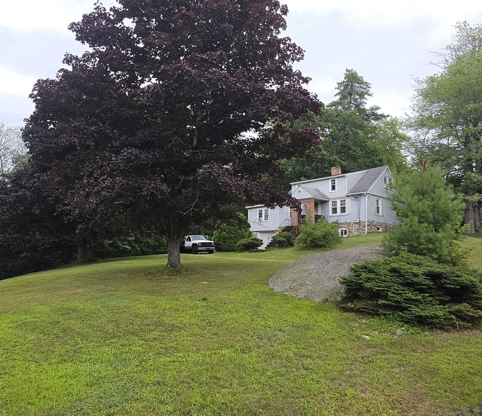 Property Photo:  115 Hovey Road  NH 03053 