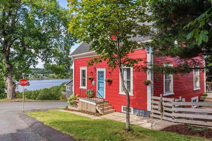 Property Photo:  94 King Street  NS B0J 2C0 