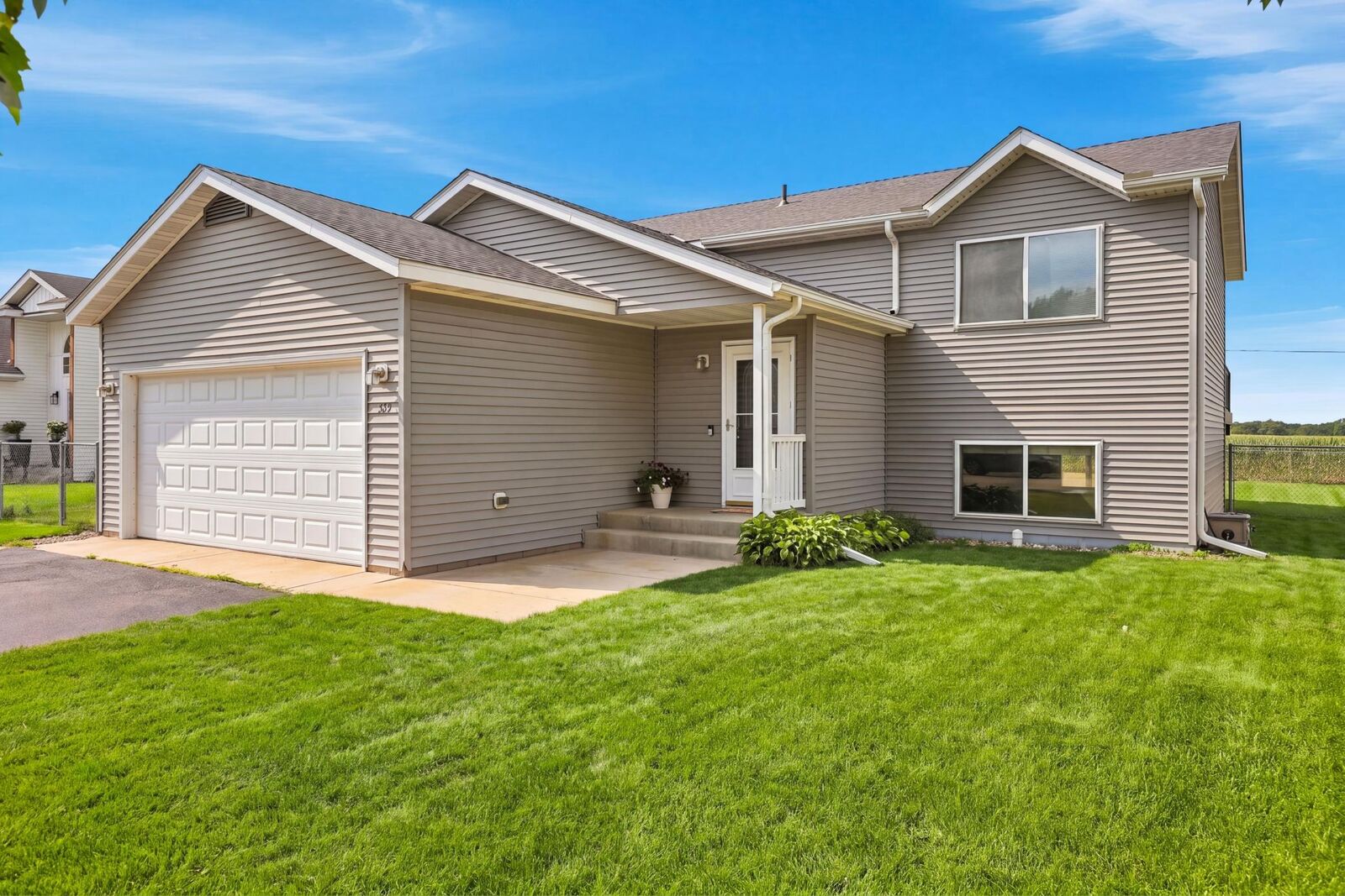 Property Photo:  321 Jasmine Lane  MN 56374 