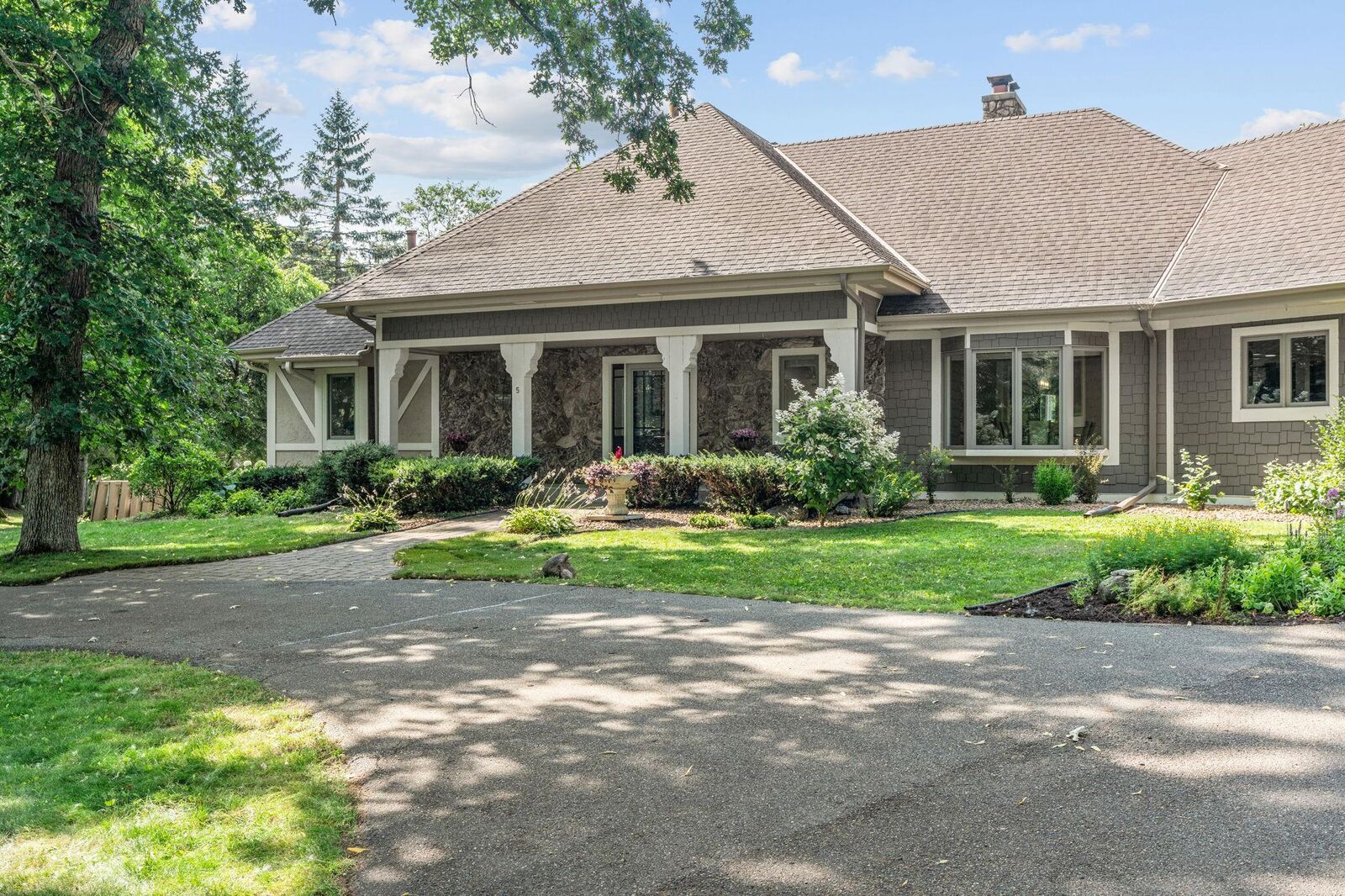 Property Photo: 592 County Road 24 MN 55391