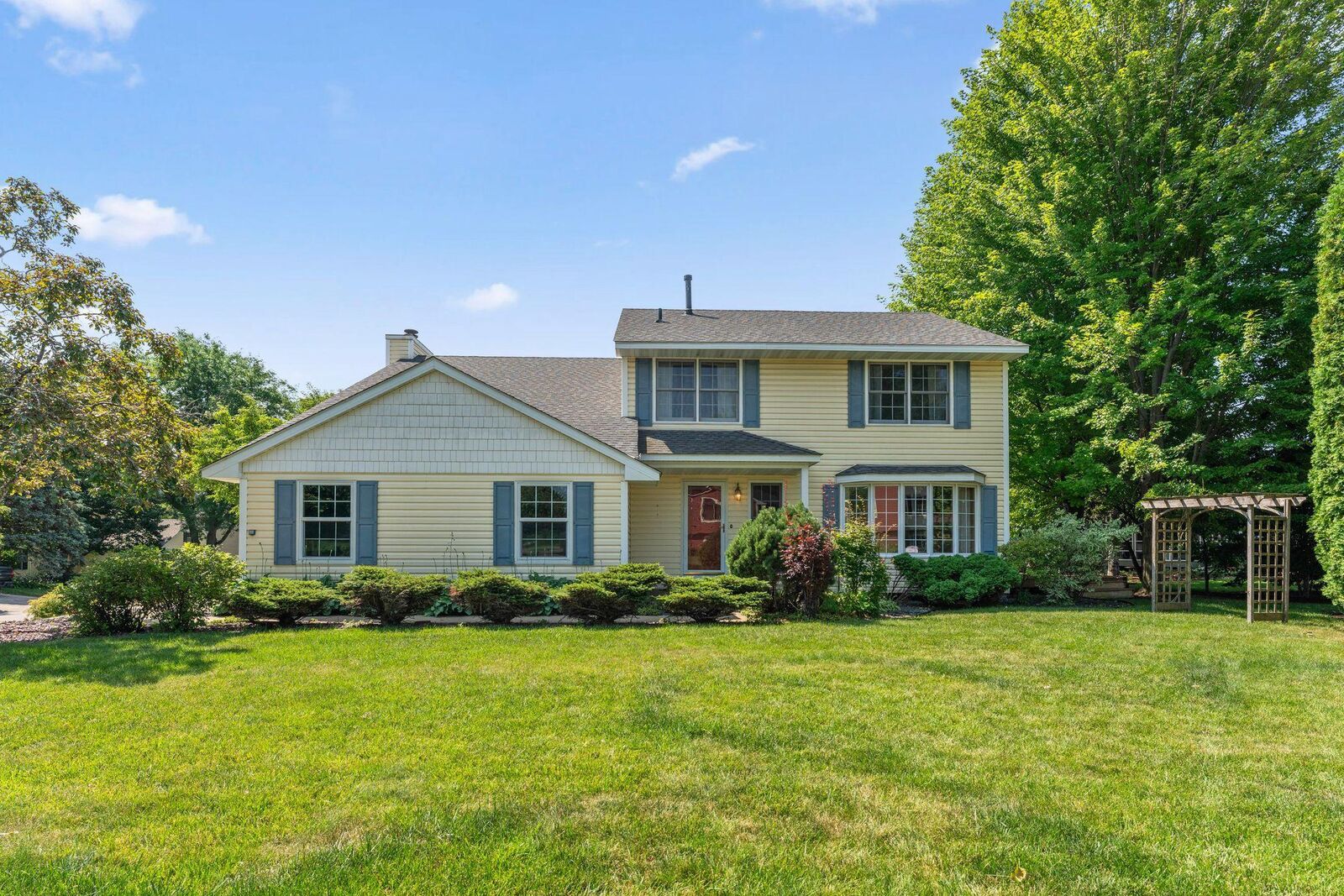 Property Photo:  8020 Hidden Court  MN 55317 