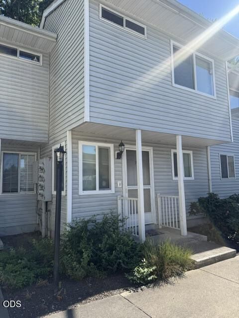 Property Photo:  2101 Poplar Drive 76  OR 97504 