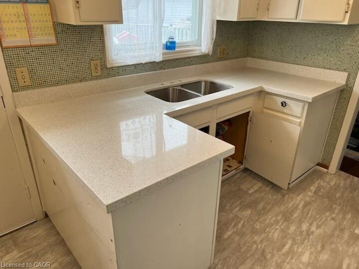 Property Photo: 149 Clifton Downs Road ON L9C 2P5