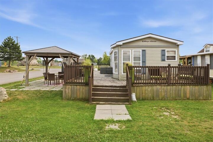 Property Photo: 659 Port Maitland Road 54L ON N1A 2W6