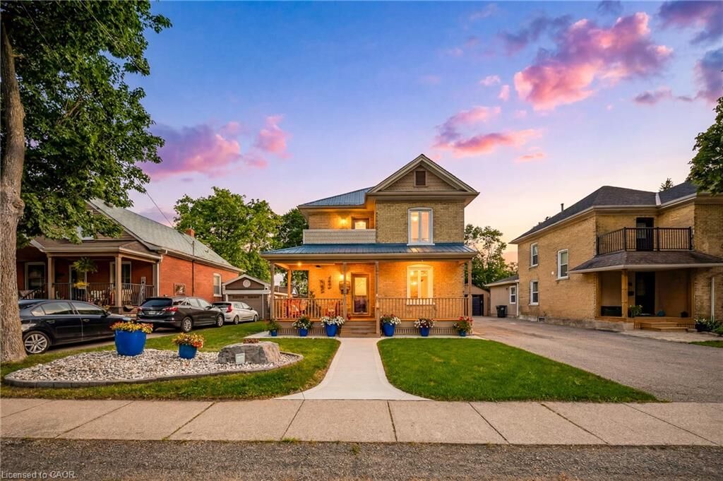 Property Photo: 750 Vine Street ON N3H 2Z3