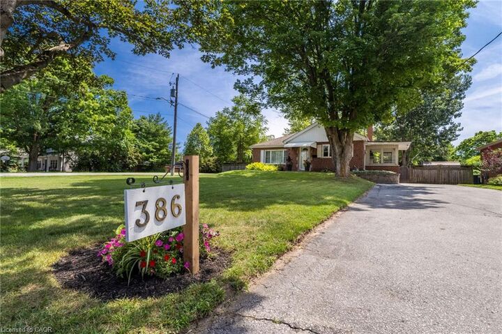 Property Photo:  386 Patricia Drive  ON L7T 1K2 