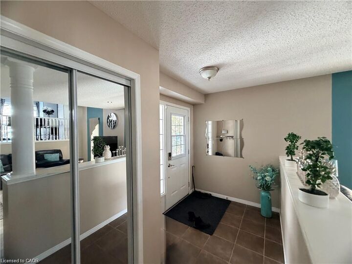 Property Photo: 15 Gees Way ON N3C 4M5
