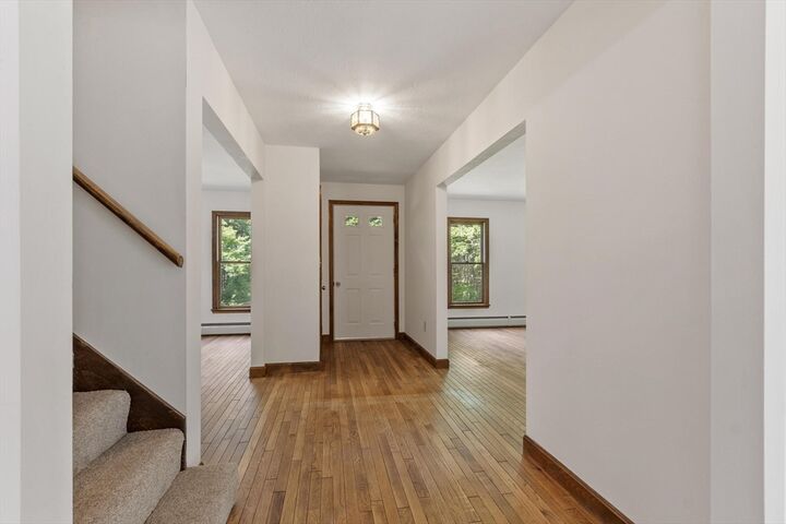 Property Photo:  686 Scott Rd  MA 01420 