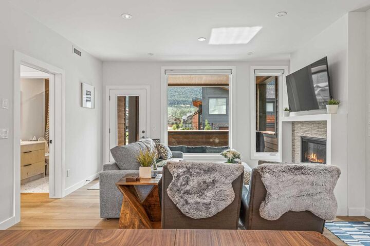 Property Photo: 209 Stewart Creek Rise 202G AB T1W 0N9